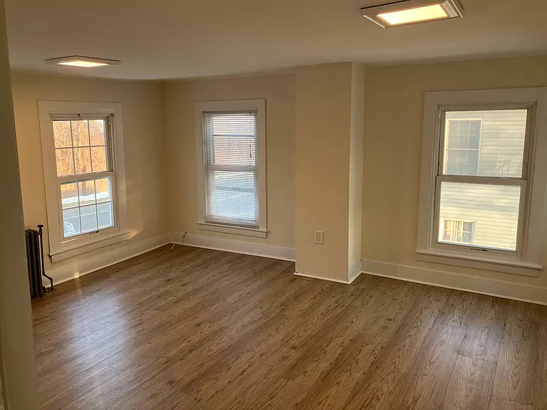 738 Port Monmouth Rd — Photo 9