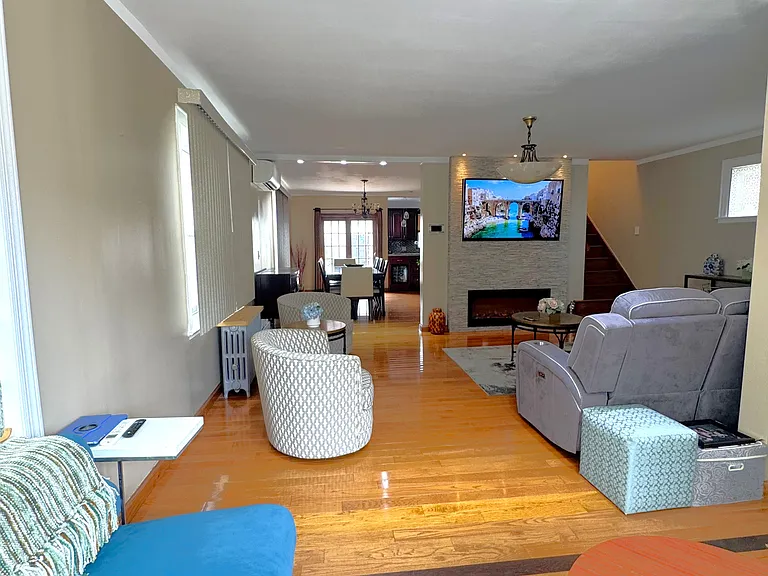 80-20 Margaret Pl #1G — Photo 8