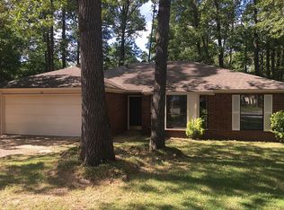 10 Yellowstone Cv, Maumelle, AR 72113
