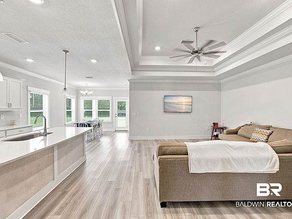 2nd image of 1112 Pheasant Cir