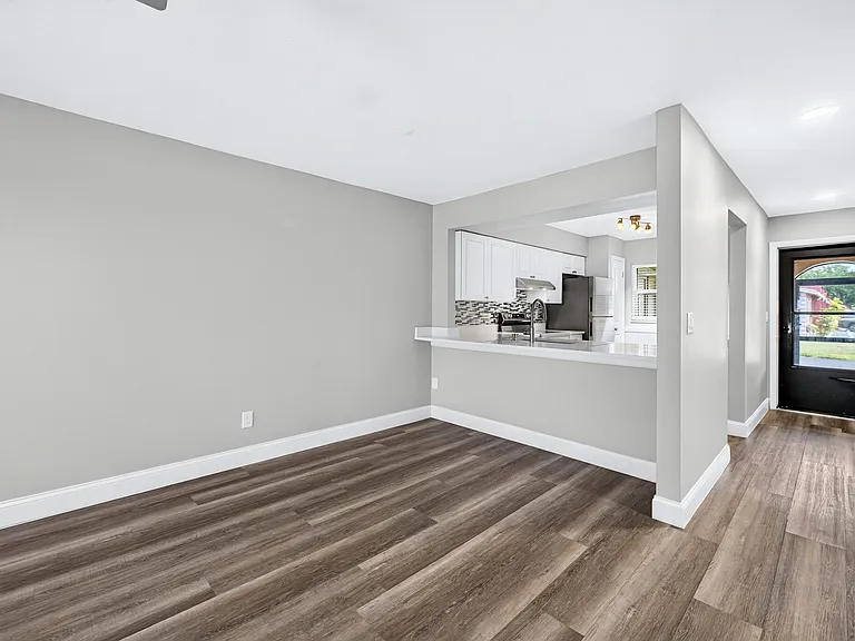 6363 Bonnie Bay Cir N — Photo 22