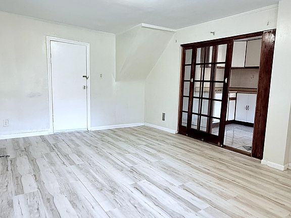 3rd image of 30-12 32nd St #2