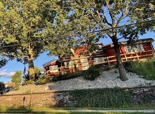 26 Willow Ave, Wallington, NJ 07057