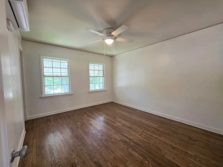 2038 N Grand Ave — Photo 8