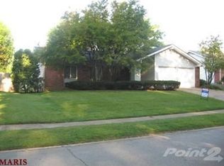 675 Wilshire Dr, Florissant, MO 63033
