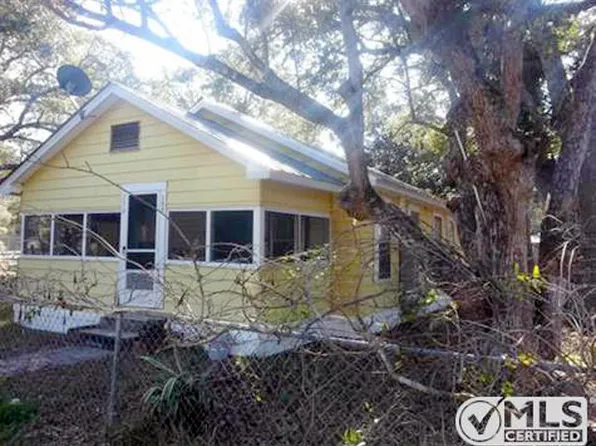 250 Clark Dr, Panacea, FL 32346