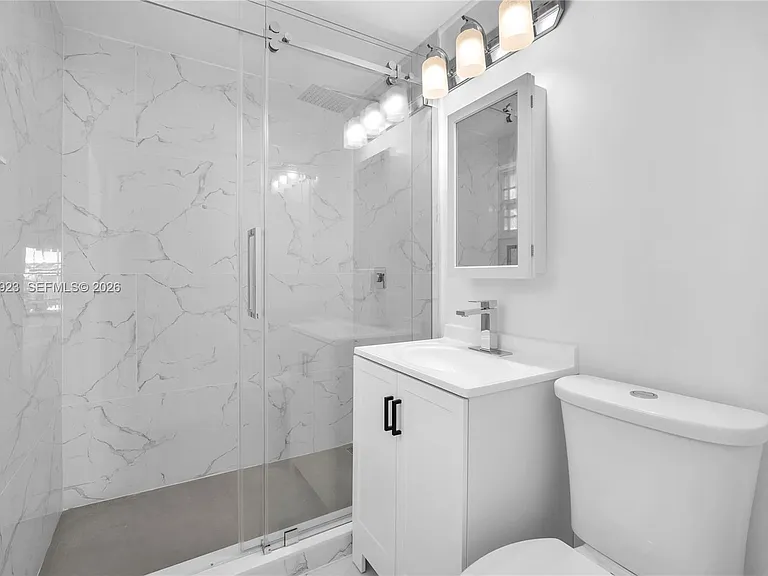 2555 Nassau Ln — Photo 9