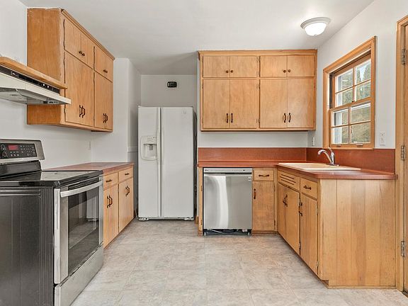 5th image of 8338 North Whitney ROAD