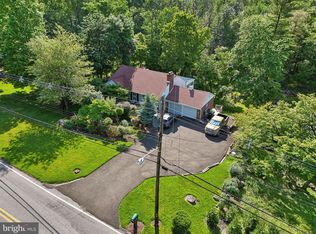 2245 Edgehill Rd, Huntingdon Valley, PA 19006