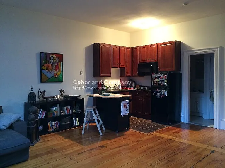 115 Beacon St #11 — Photo 2