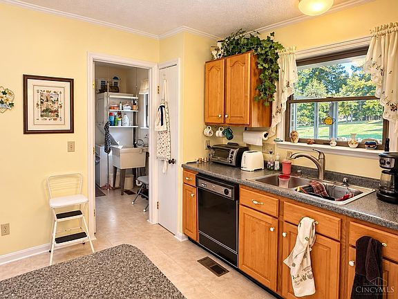 5th image of 3465 Verbena Dr