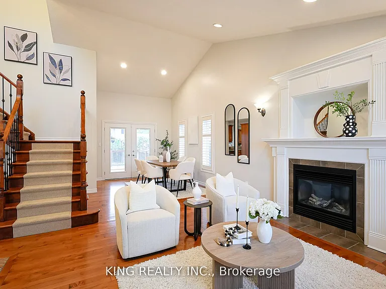 1223 Coronation Dr — Photo 5