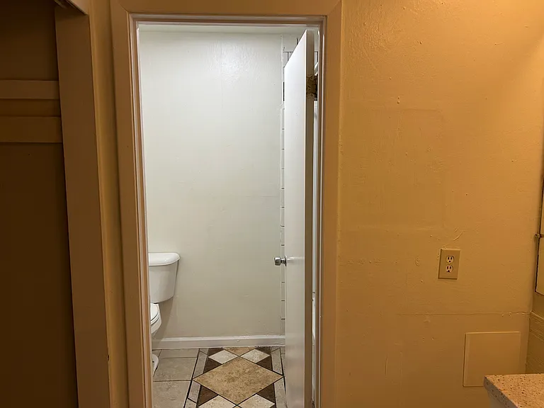380 Riverfront Dr #B — Photo 15