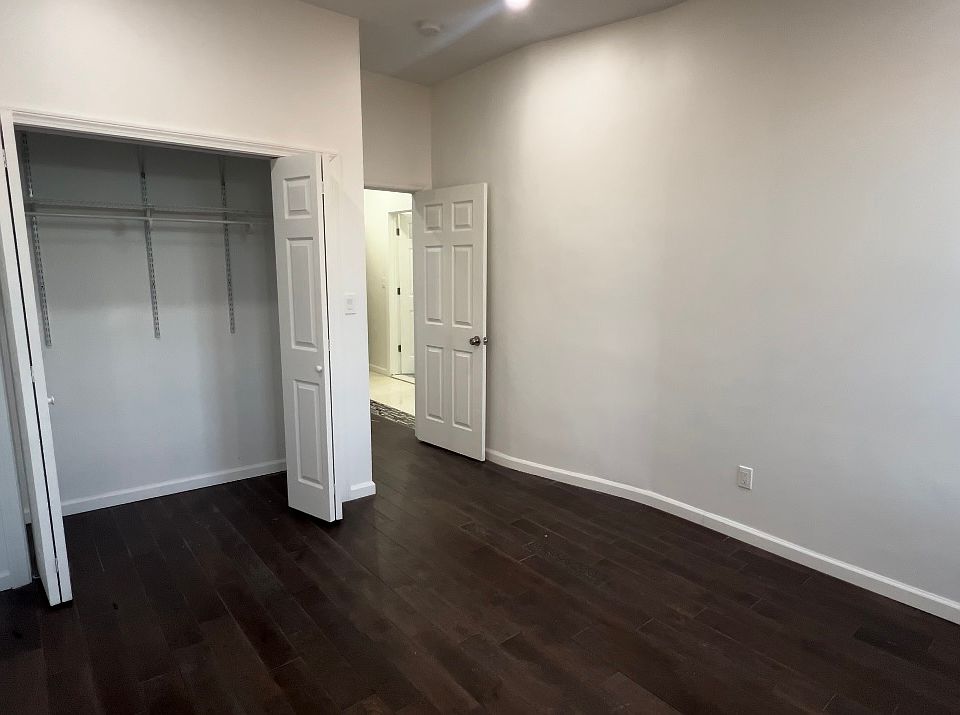 1st image of 11507 Jamaica Ave Floor 3