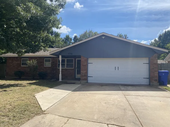 1714 Village Dr, Norman, OK 73071