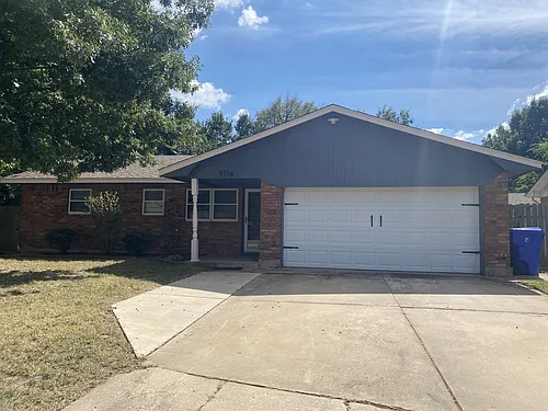 1714 Village Dr Photo 1