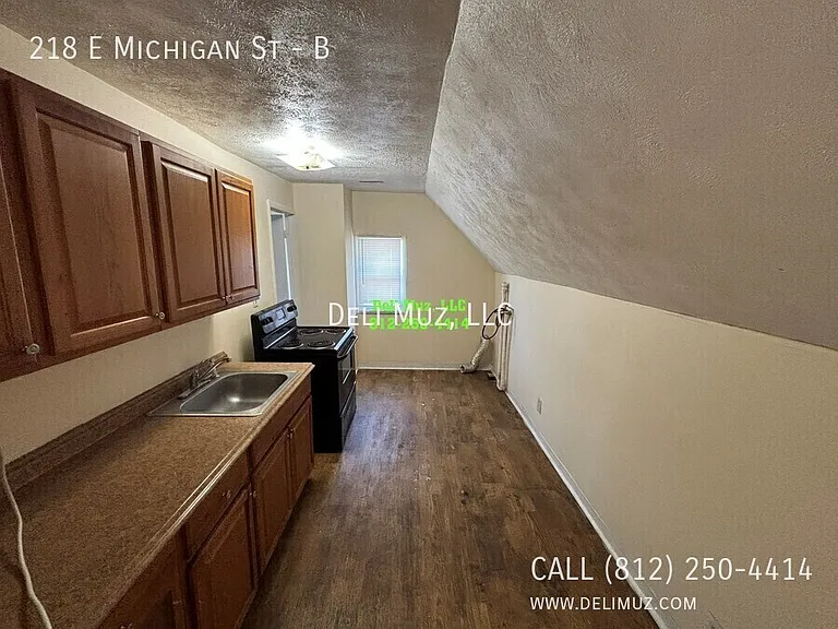 218 E Michigan St #B — Photo 2
