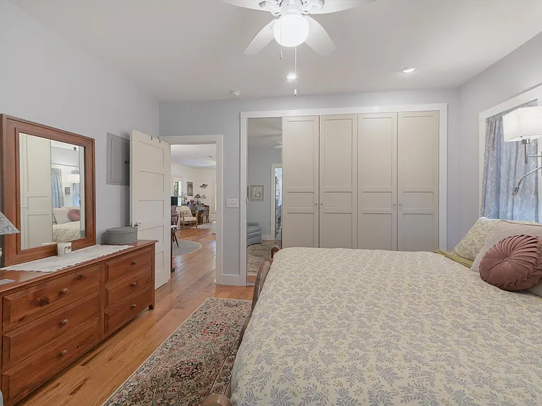 4408 Avenue C — Photo 12
