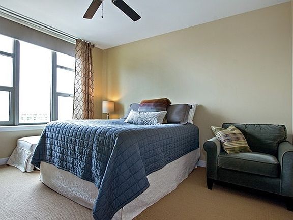 5th image of 200 N Jefferson St APT 2203