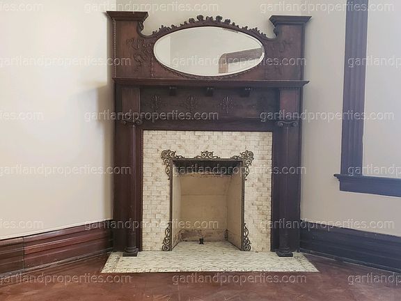 2nd image of 203 Ross Ave Suite 1