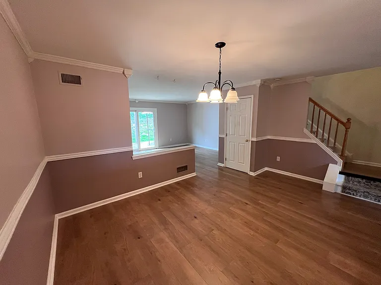 3915 Penns Dr — Photo 2
