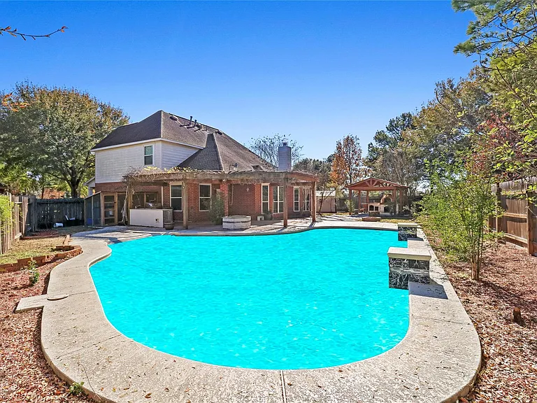 20510 Pioneer Bend Ct — Photo 4