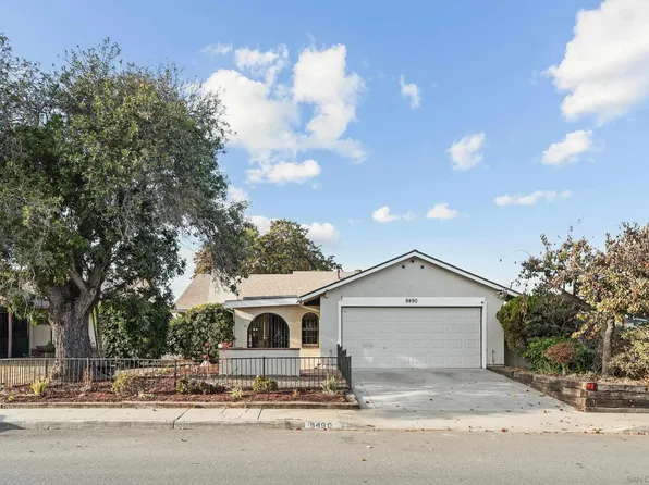 8490 Parkbrook Ln, San Diego, CA 92114
