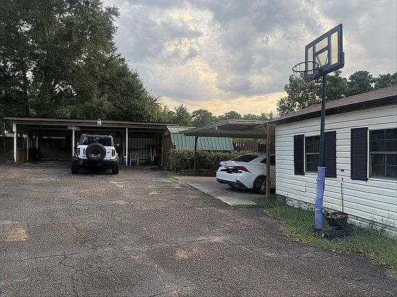 5th image of 192 Cedar Ct