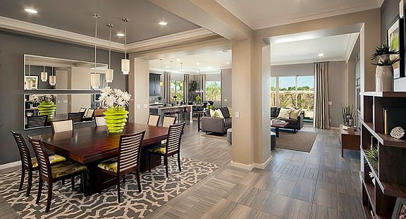 Elegant dinning room.
