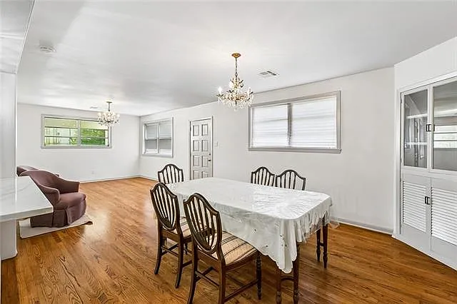 4 bed, 2.0 bath, 1628 sqft, $2,350 — Photo 4