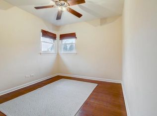 4222 Washington St, Downers Grove, IL 60515