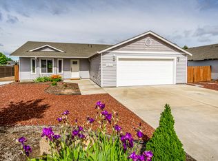 2807 NW 8th St, Redmond, OR 97756