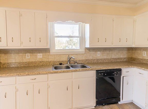 5th image of 3782 Fairington Dr