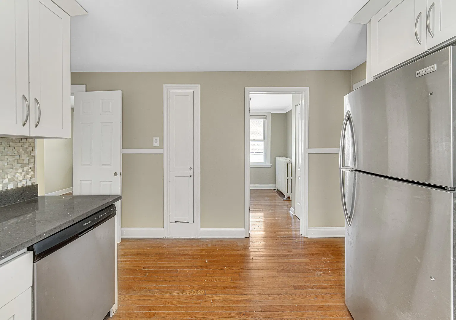 2 bed, 709 sqft, $1,800 — Photo 4