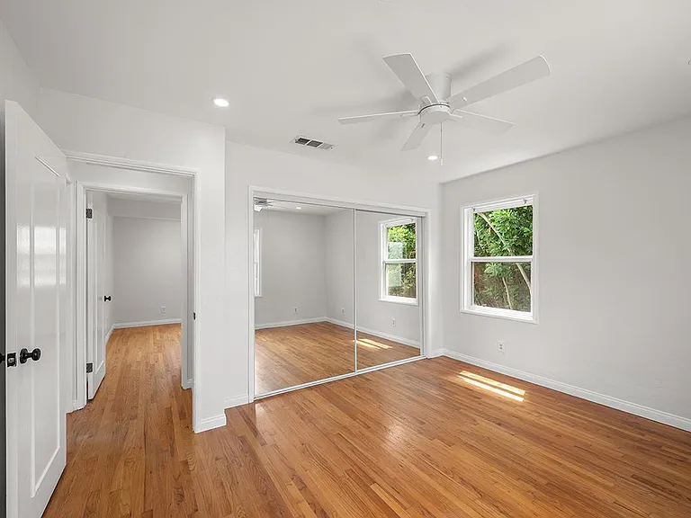 7170 Hybeth Dr — Photo 15