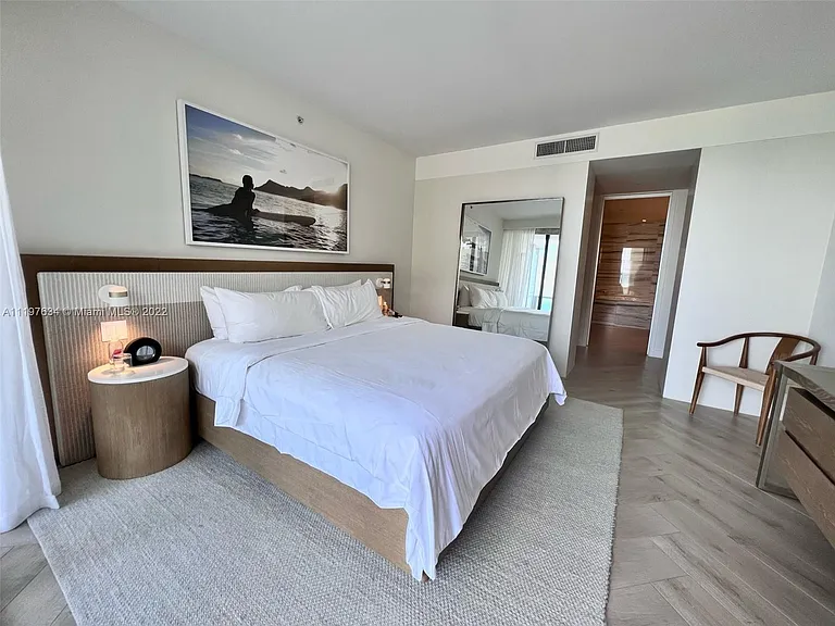 2201 Collins Ave #40 — Photo 10