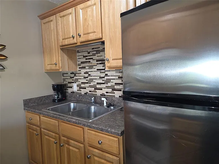 400 Oakridge Blvd #60 — Photo 17