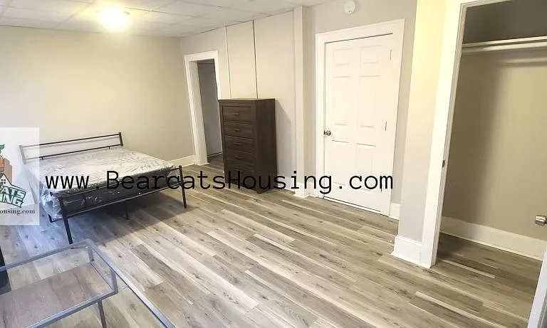 59 Allen St — Photo 2