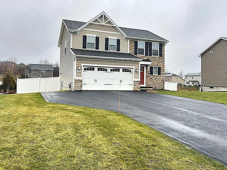 113 Weeping Willow Way — Photo 2