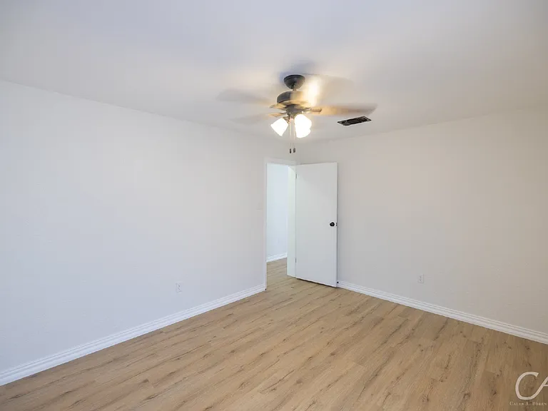 3610 Purdue Ln — Photo 10