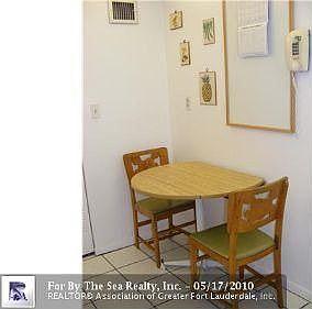 5th image of 5860 NW 44th St APT 610