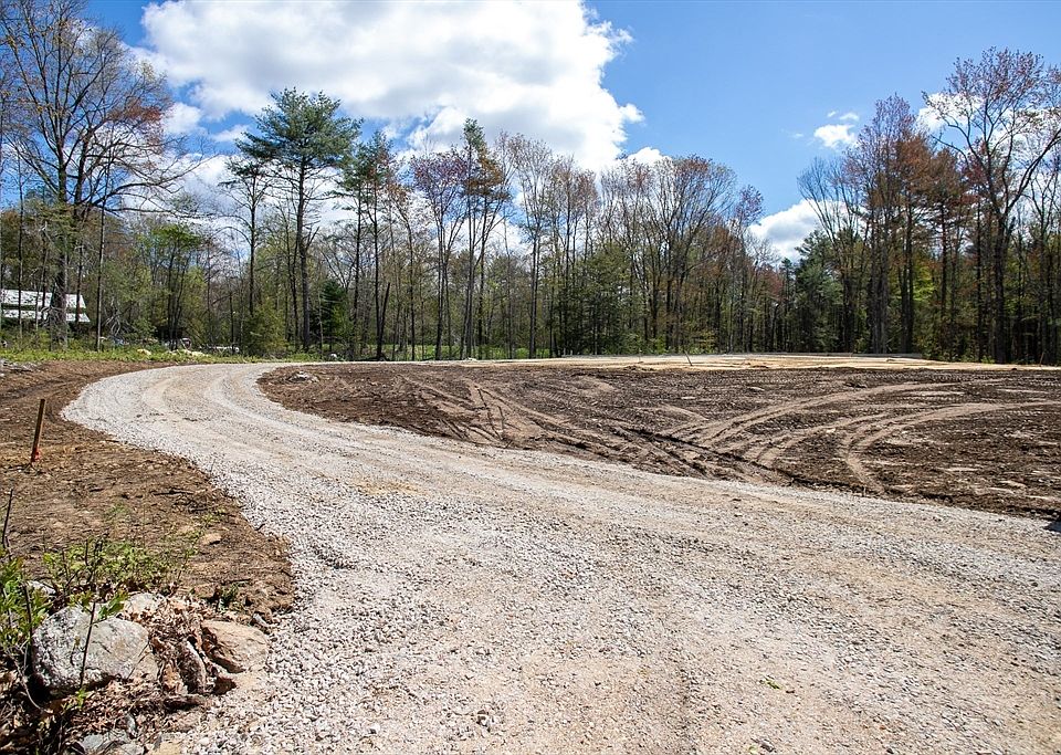 1st image of 260 Hunt Rd #A