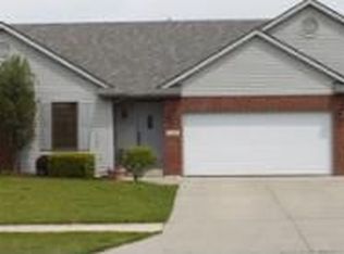 1200 Ashwood Dr, Auburn, IN