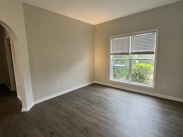 201 Fountain Crest Dr — Photo 11