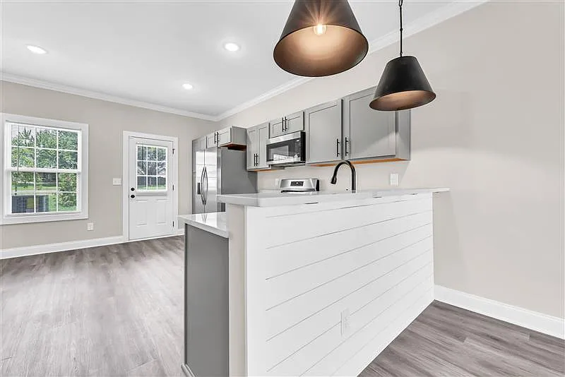 446 Needmore Rd — Photo 3