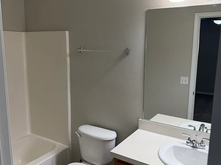 875 Southern Creek Dr — Photo 8