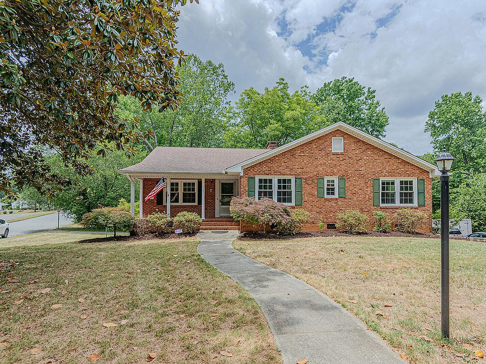 1st image of 597 Parkview Dr