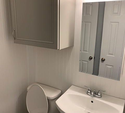 Bathroom connect to bedroom #2