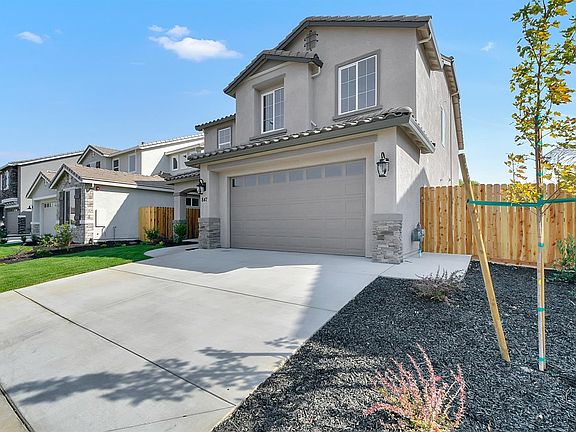 2nd image of 847 Buckingham Dr