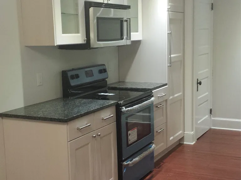 1515 Chelsea Ave — Photo 14